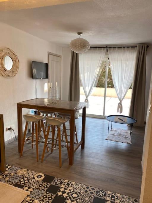 Appt 2 Pieces Port Frejus - Mega Terrasse + Garage Apartment ภายนอก รูปภาพ