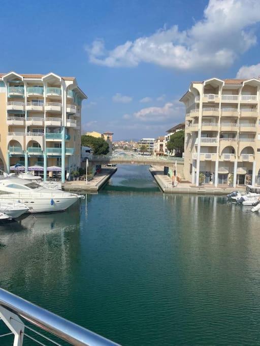 Appt 2 Pieces Port Frejus - Mega Terrasse + Garage Apartment ภายนอก รูปภาพ