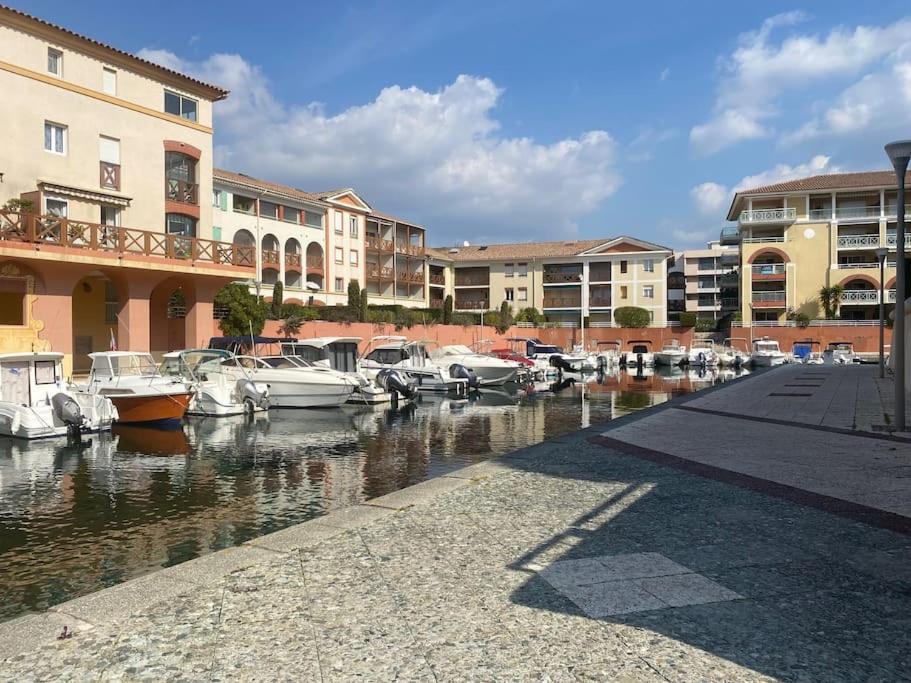 Appt 2 Pieces Port Frejus - Mega Terrasse + Garage Apartment ภายนอก รูปภาพ